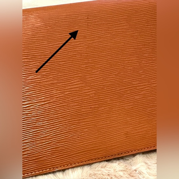 LOUIS VUITTON CLUTCH BAG SELLIER DRAGONNE BROWN EPI WITH KEY🌟 AUTHENTIC 🌟 - Picture 10 of 16